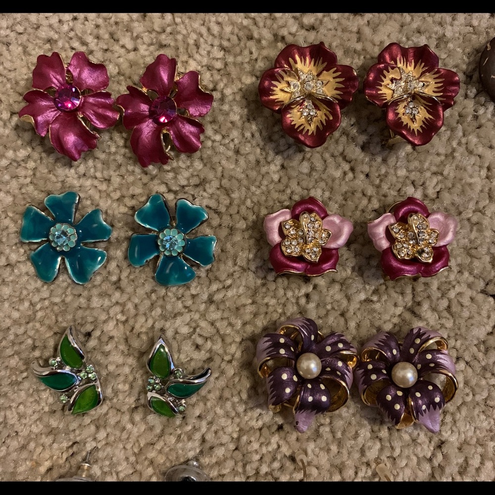 21 pair of earrings